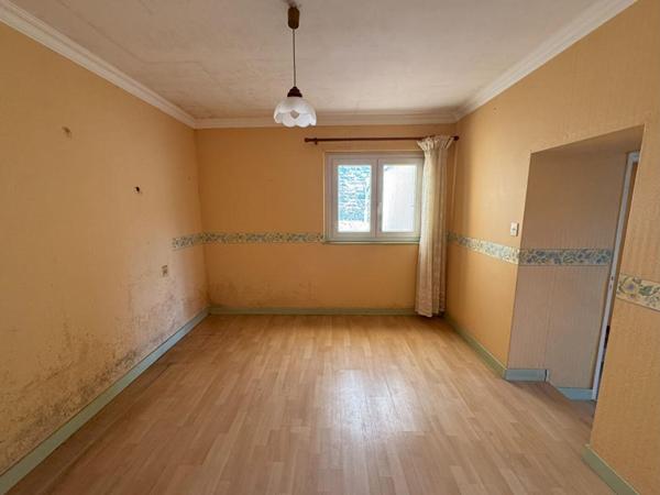 Pleubian, Laneros,Proche Mer , 93 m² , 3 Chambres ,Garage , Véranda ,Dépendance