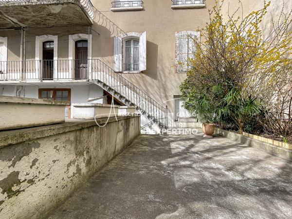 Millau (12100) Immeuble de rapport à deux pas des Quais - Millau