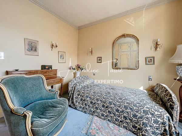 Millau (12100) Immeuble de rapport à deux pas des Quais - Millau