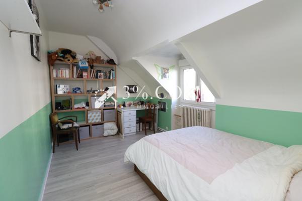 Maison 9 pièce(s) 5 chambre(s) 138 m²
