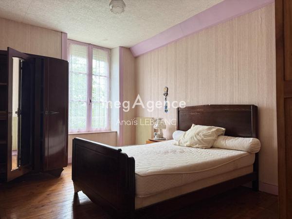 Maison à BAIS, 53160 - 5 pièces 158m²