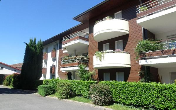 Appartement à vendre    2 pièces • 54 m2 Bayonne