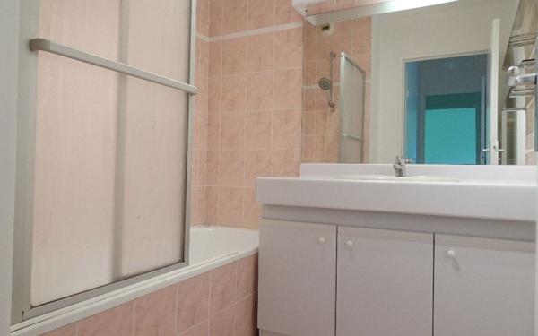 Appartement à vendre    2 pièces • 54 m2 Bayonne