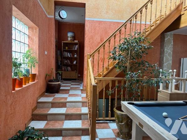 Maison à vendre à Saint-Brice-sous-Forêt (95350) : 5 pièces, 201 m² sur terrain de 958 m2.