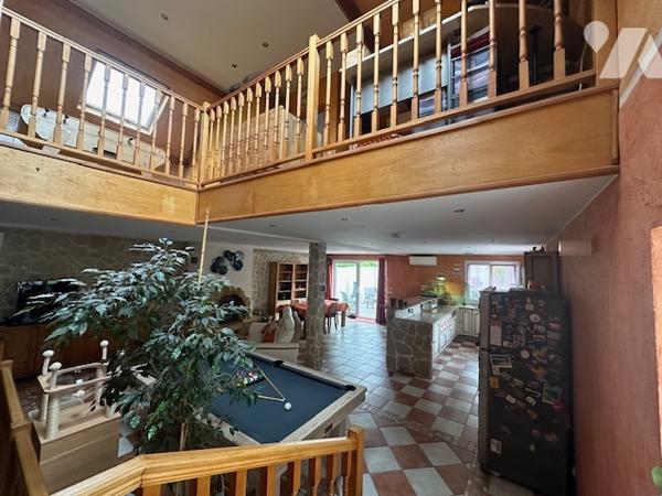Maison à vendre à Saint-Brice-sous-Forêt (95350) : 5 pièces, 201 m² sur terrain de 958 m2.