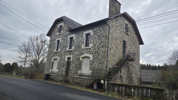 Maison à vendre |  Salon-la-Tour |  7 pièces | 230 m²