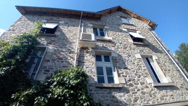 Maison à vendre |  Salon-la-Tour |  7 pièces | 230 m²