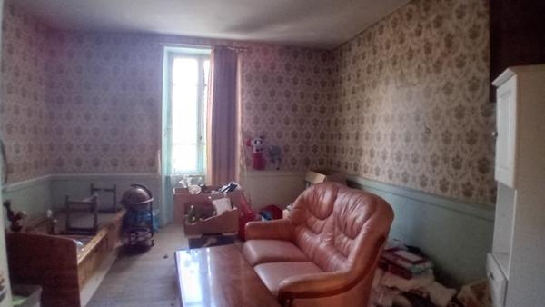 Maison à vendre |  Salon-la-Tour |  7 pièces | 230 m²