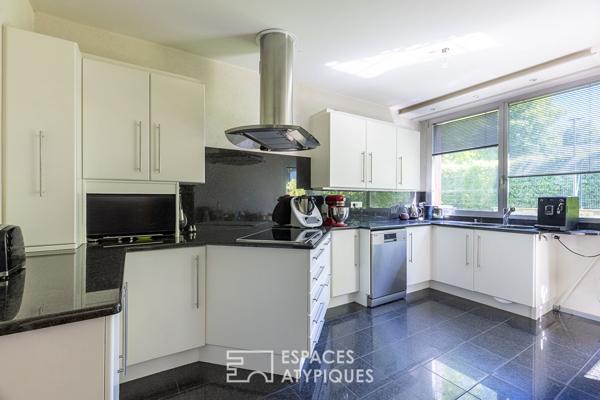 Maison d’architecte signée Jacques Mattern avec jardin