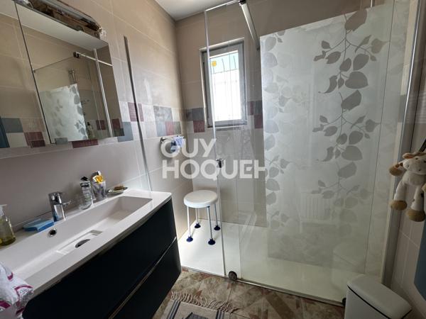 MAISON À VENDRE DE 7 PIÈCES DE 143,00 M²