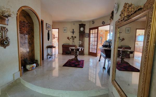 Maison à vendre    6 pièces •  Serres