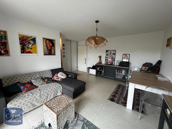 Appartement à louer 2 pièces 46m² Mont-de-Marsan (40000)