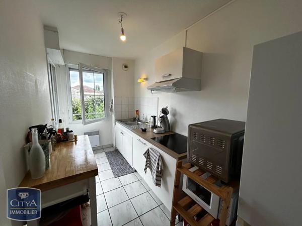 Appartement à louer 2 pièces 46m² Mont-de-Marsan (40000)