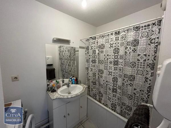 Appartement à louer 2 pièces 46m² Mont-de-Marsan (40000)