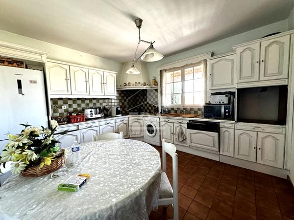 LES PENNES MIRABEAU - Maison T5 sur parcelle 534m2 avec piscine et sous sol