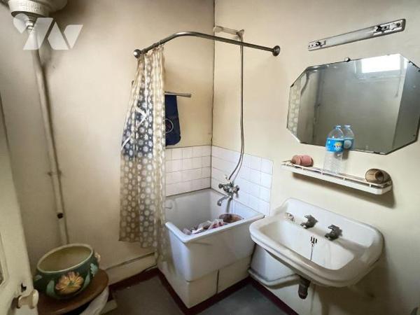 A vendre - Manosque (04) - Alpes de Haute Provence: Immeuble de rapport nécessitant des travaux...