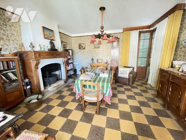 A vendre - Manosque (04) - Alpes de Haute Provence: Immeuble de rapport nécessitant des travaux...