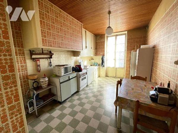 A vendre - Manosque (04) - Alpes de Haute Provence: Immeuble de rapport nécessitant des travaux...