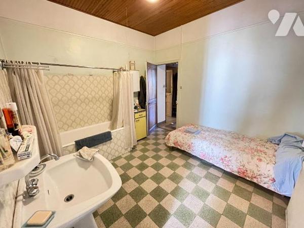 A vendre - Manosque (04) - Alpes de Haute Provence: Immeuble de rapport nécessitant des travaux...