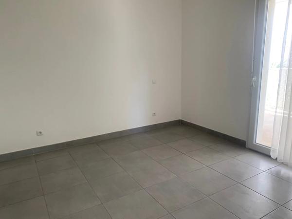 Location                                                      Appartement
                        
                     2 pièces                      39 m2                     à Perpignan