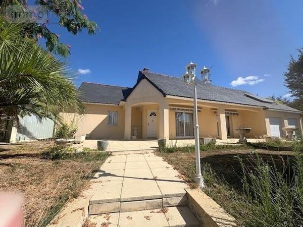 Maison à vendre à Distré dans le Maine-et-Loire (49400), ref : 49105-898