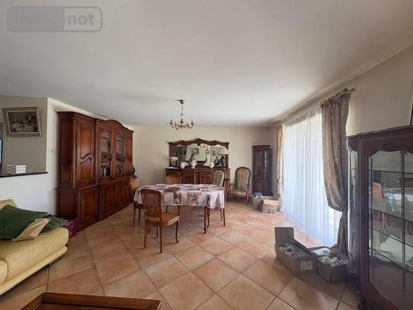 Maison à vendre à Distré dans le Maine-et-Loire (49400), ref : 49105-898