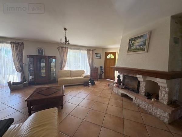 Maison à vendre à Distré dans le Maine-et-Loire (49400), ref : 49105-898