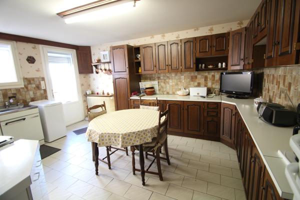 Bourbon-Lancy (71140) Maison de ville à Vendre proche commodités