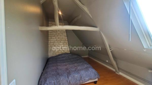 CORPS DE FERME RENOVE 255 M² GARAGES BOXES JARDIN