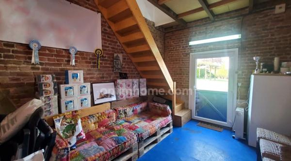 CORPS DE FERME RENOVE 255 M² GARAGES BOXES JARDIN