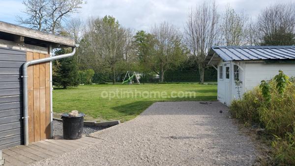 CORPS DE FERME RENOVE 255 M² GARAGES BOXES JARDIN