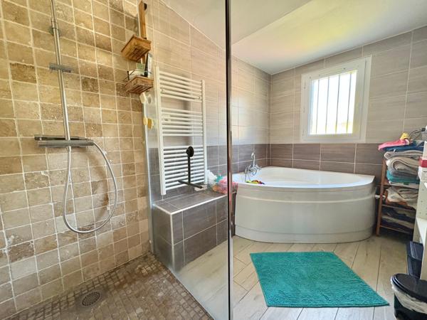 Maison plain pied, 3 chambres, au goût du jour