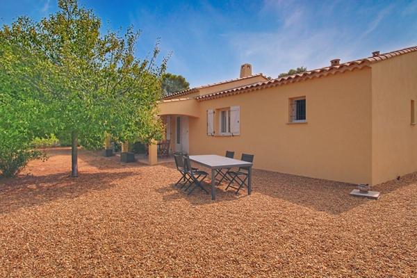 A VENDRE en EXCLUSIVITE a DRAGUIGNAN - Maison de plain pied avec PISCINE et GARAGE