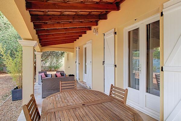 A VENDRE en EXCLUSIVITE a DRAGUIGNAN - Maison de plain pied avec PISCINE et GARAGE