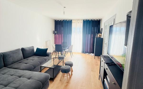 Appartement à vendre    4 pièces • 76,52 m2 Marseille 14