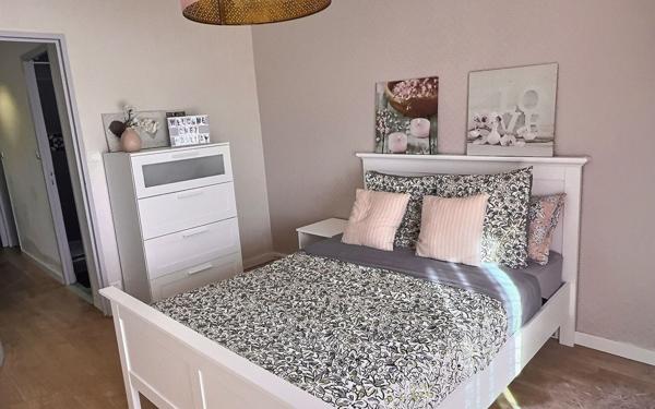 Appartement à vendre    4 pièces • 76,52 m2 Marseille 14