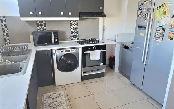 Appartement à vendre    4 pièces • 76,52 m2 Marseille 14