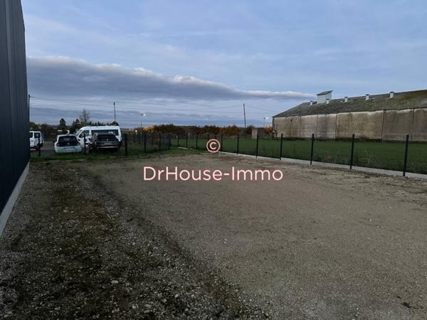 Commerce à louer 5 pièces de 367 m²