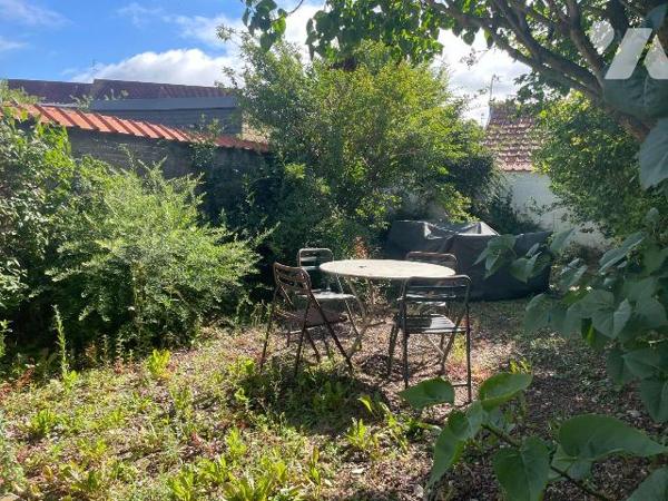 A VENDRE sur BAILLEUL dans le Nord (59) : MAISON SEMI BOURGEOISE EN CENTRE VILLE ET PROCHE GARE...