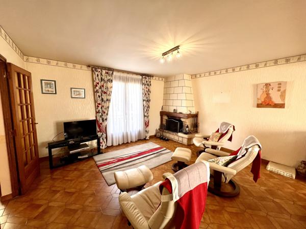 Gagny (93220) Maison avec grand jardin et garage