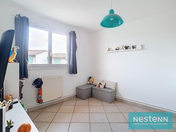 Maison ENTRESSEN T4, 3 Chambres, jardin, piscine et garage aménagé, env 127m²