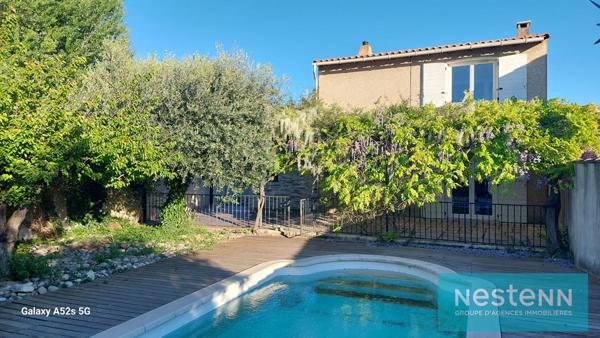 Maison ENTRESSEN T4, 3 Chambres, jardin, piscine et garage aménagé, env 127m²