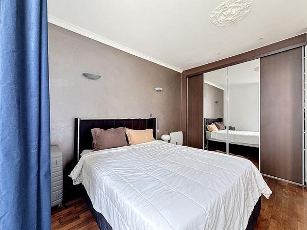2 pièces vendu occupé - Rue de Lagny - MONTREUIL