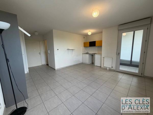Vénissieux – Studio avec loggia et garage – Idéal investisseur