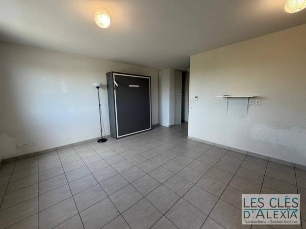 Vénissieux – Studio avec loggia et garage – Idéal investisseur