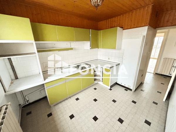 Location Appartement 4 pièces 76.7 m² - 55 RUE DU RHONE Bourg Les Valence 26500