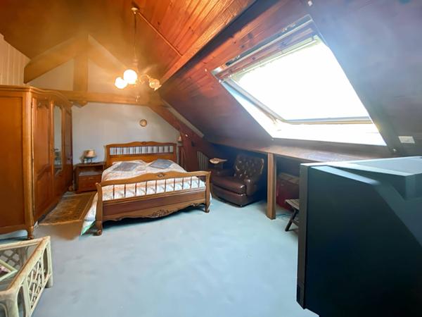 Jolie propriété de 190m² élevée sur un terrain de 1 716m²