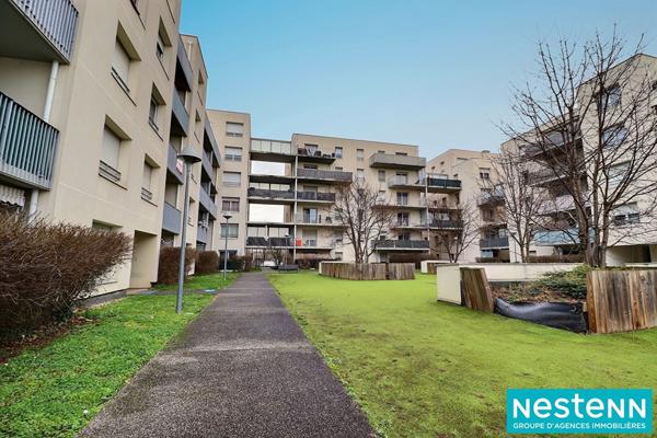 À vendre : Appartement 3 pièces à Vaulx-en-Velin Centre avec un garage fermé