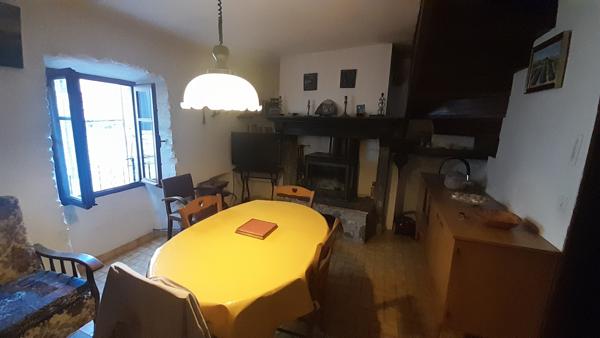 Châtillon-en-Diois (26410) Châtillon-en-Diois/ Maison de Village en pierres avec Jardin