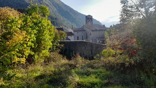Châtillon-en-Diois (26410) Châtillon-en-Diois/ Maison de Village en pierres avec Jardin